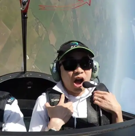Cadet-Pilot-Vincent-Aerobatic-Flight